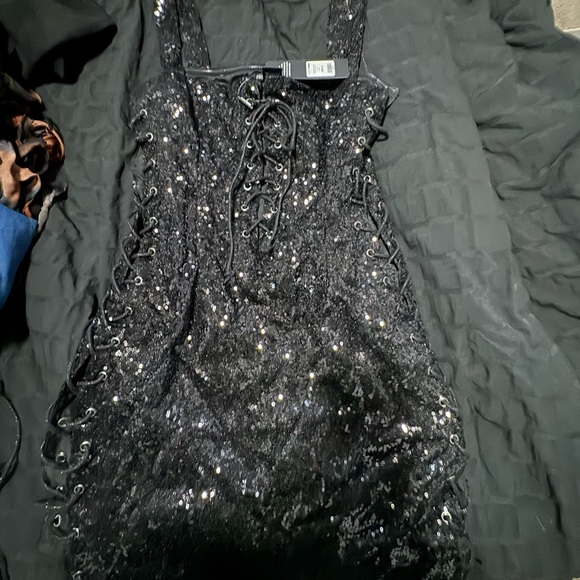 Party dress! - Picture 2 of 3